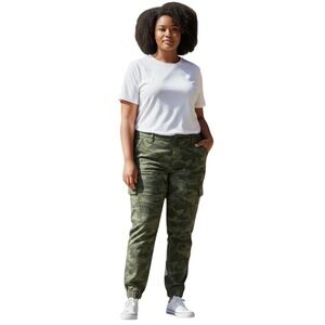 Signature by Levi Strauss Every day Women‎ Camo green joggers Pants 20W Cargo